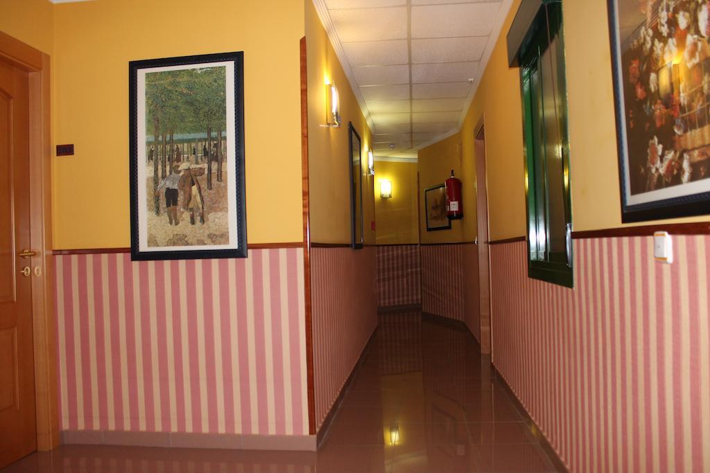 Hostal Prickly Villacanas エクステリア 写真