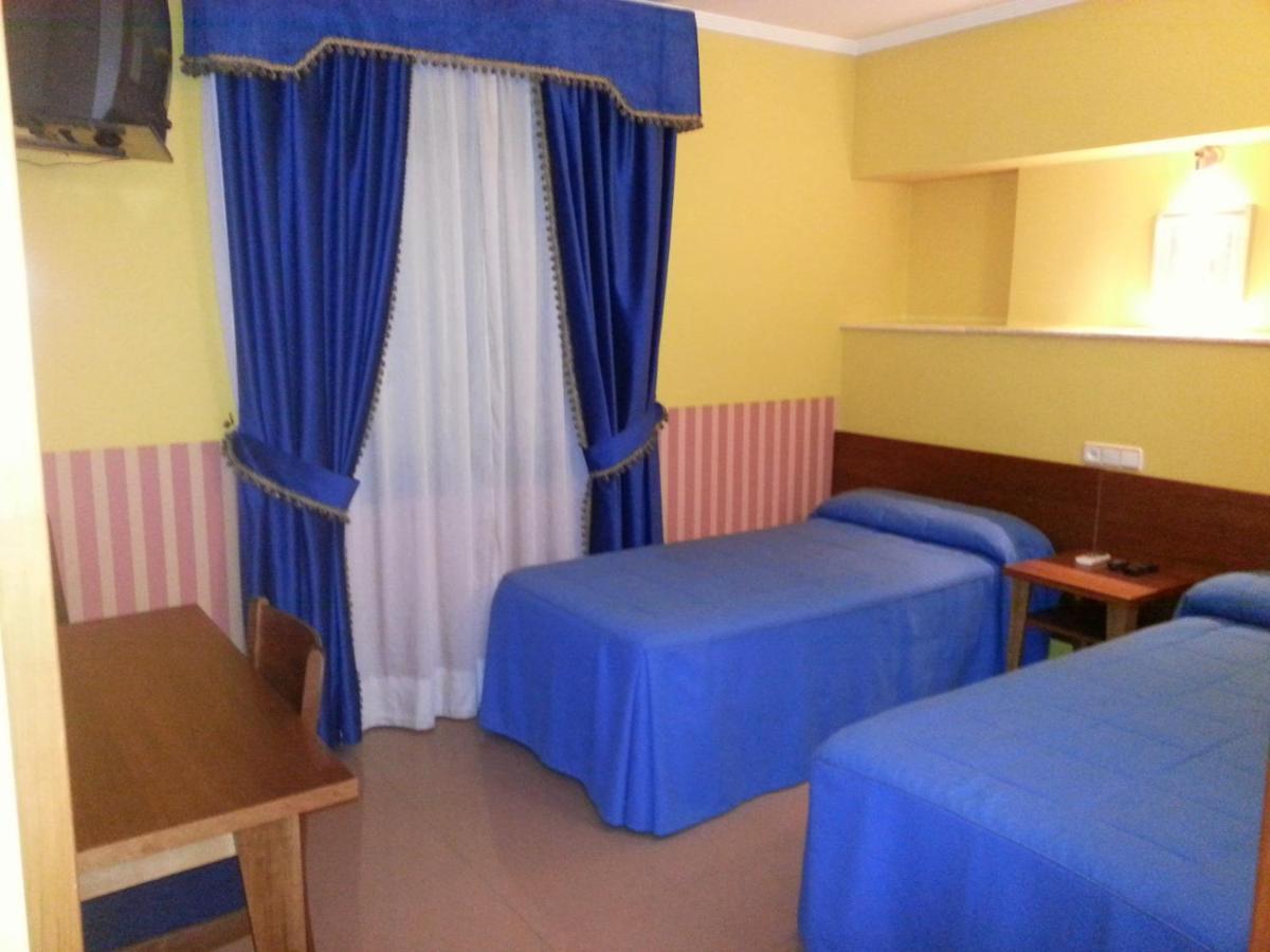 Hostal Prickly Villacanas エクステリア 写真